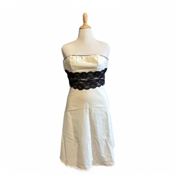 Charlotte Russe Dresses & Skirts - Vintage y2k Charlotte Russe Mini Dress SMALL Strapless Rayon Lace Trim Cocktail